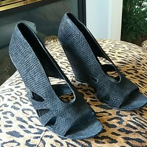 Summer Clearance Sale! Elizabeth and James Black Leather Suede Shoes 11B